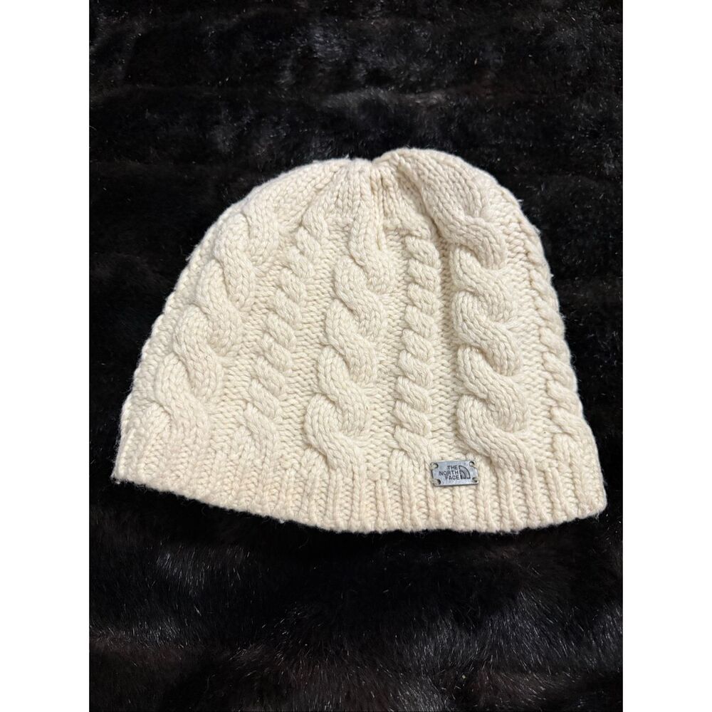 The North Face Unisex Cable Knit Beanie Hat‎ OSFA White Acrylic/ Wool Blend